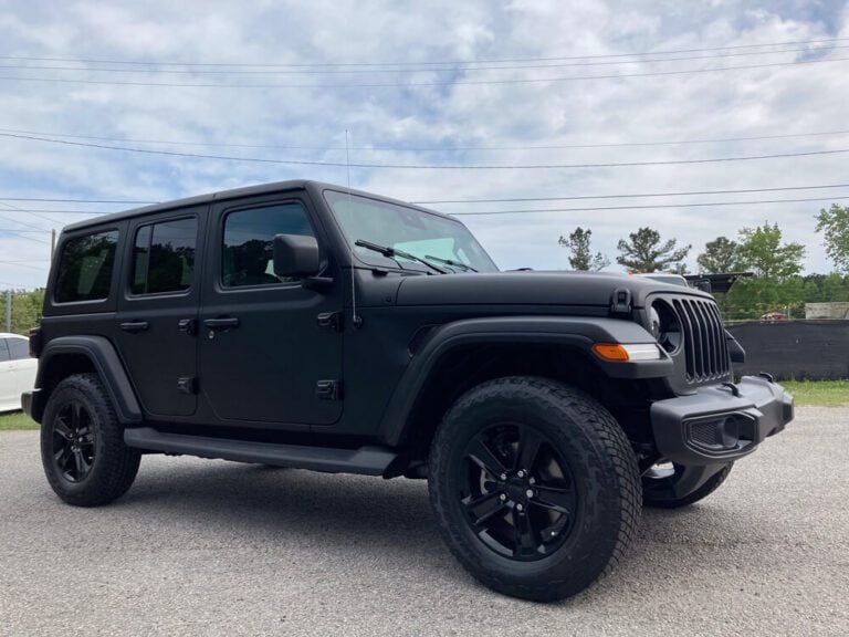 Showcasing Vehicle Wrap Aesthetics With Clear Photography