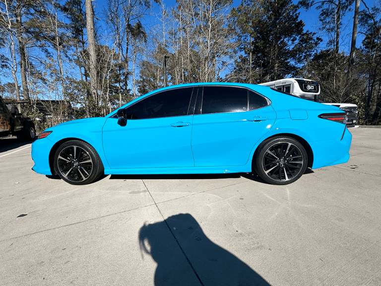 Displaying Personalized Vehicle Wraps