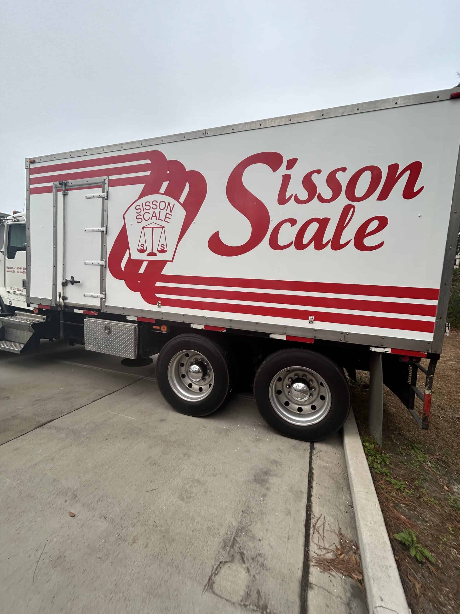Box Truck vs Sprinter Van Wraps in Charleston: Which Fits Your Fleet?